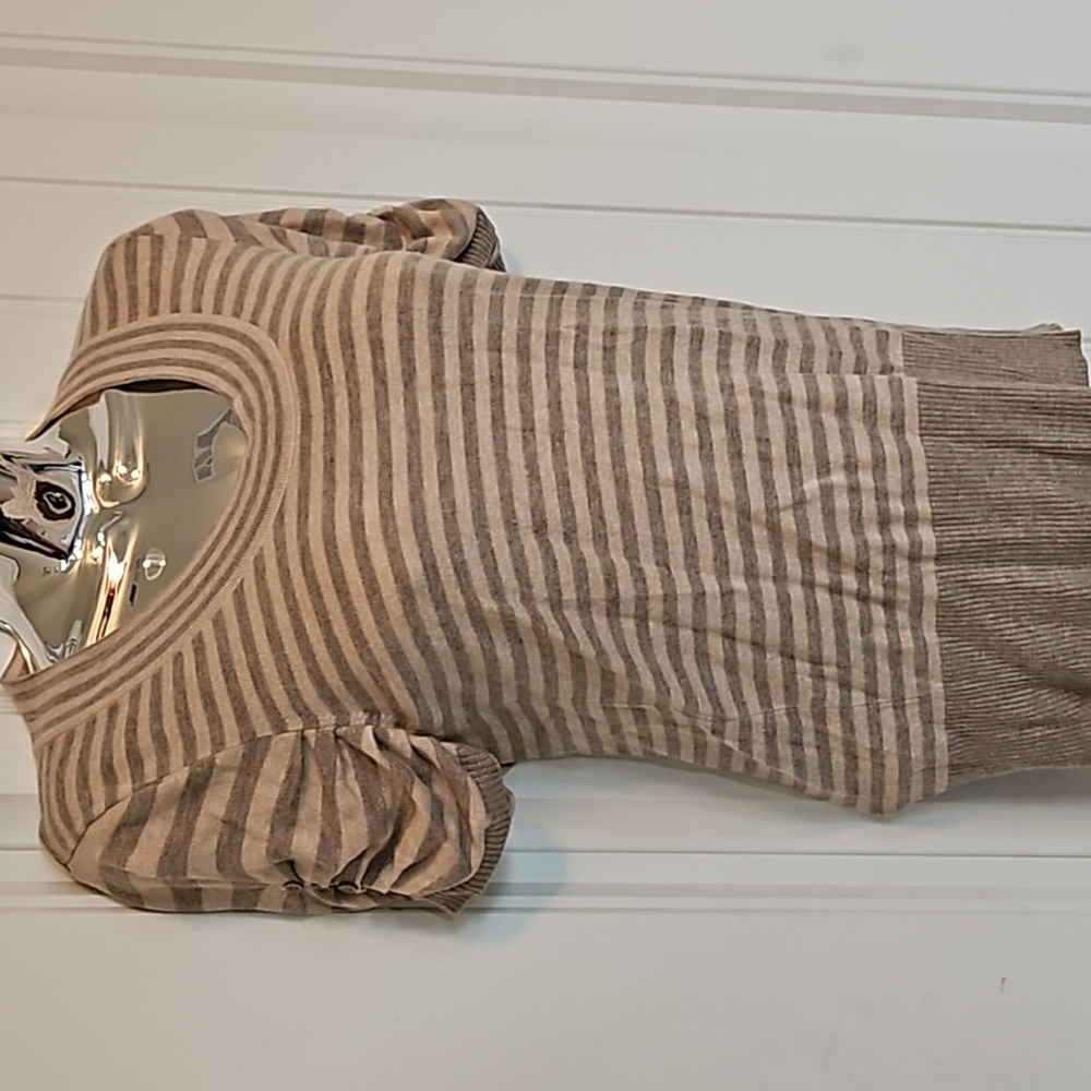 Women's striped top, knit short sleeve, size small, gray and cream